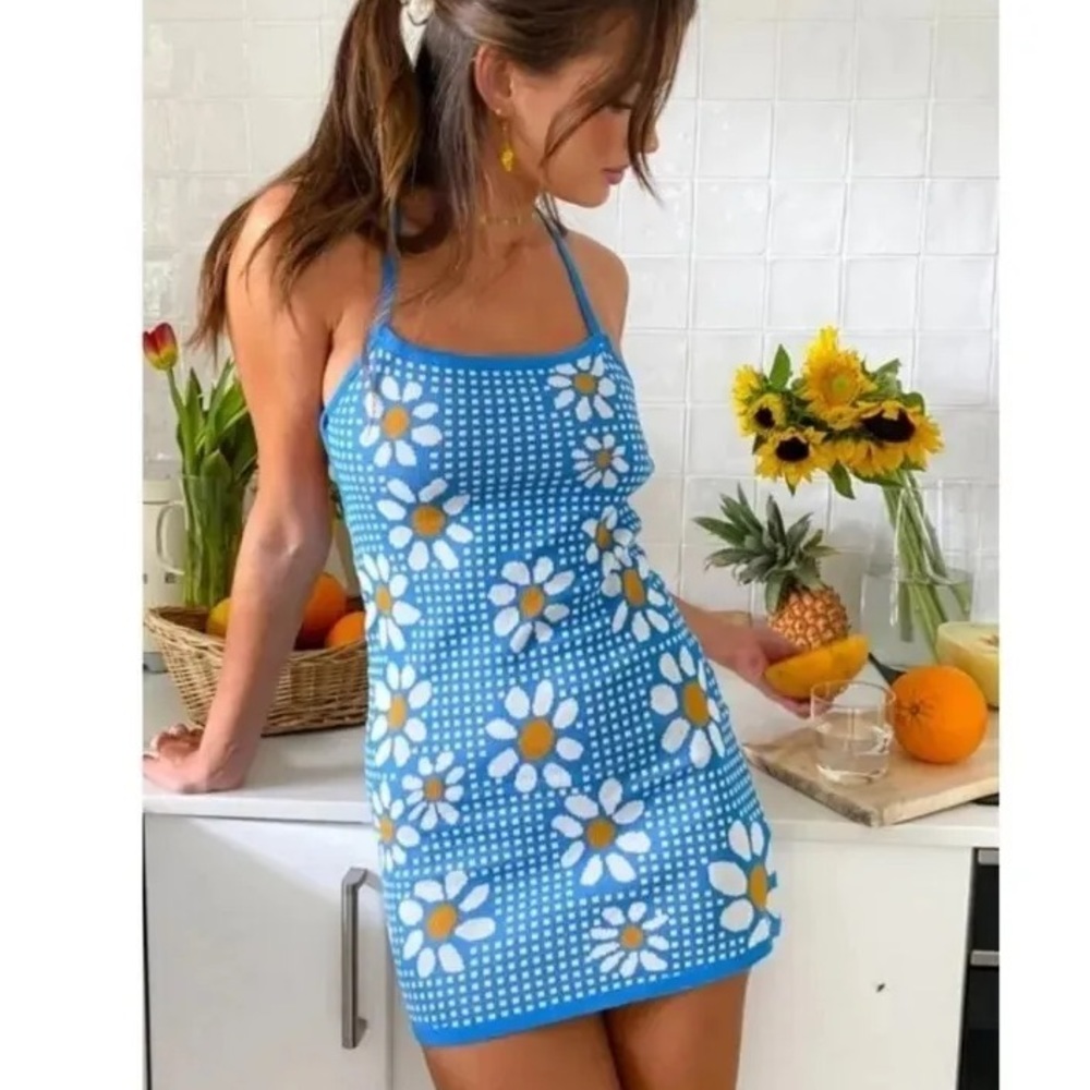 NWOT- Flower Mod Mini Dress (Perfect for Halloween), Small